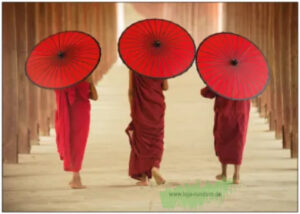 Buddhistische Mönche mit Schirmen - TAURUS Kunstkarten